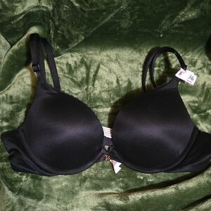 Victoria's Secret Black Padded Pushup Bra